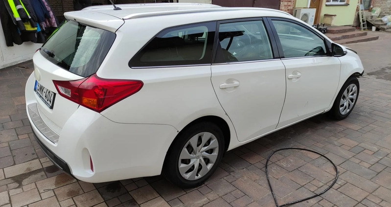 Toyota Auris cena 16900 przebieg: 187000, rok produkcji 2014 z Radzymin małe 154